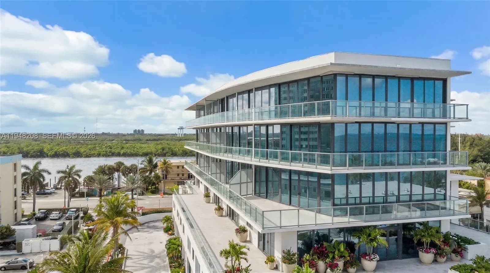 3319 N Ocean Drive, Hollywood FL 33019