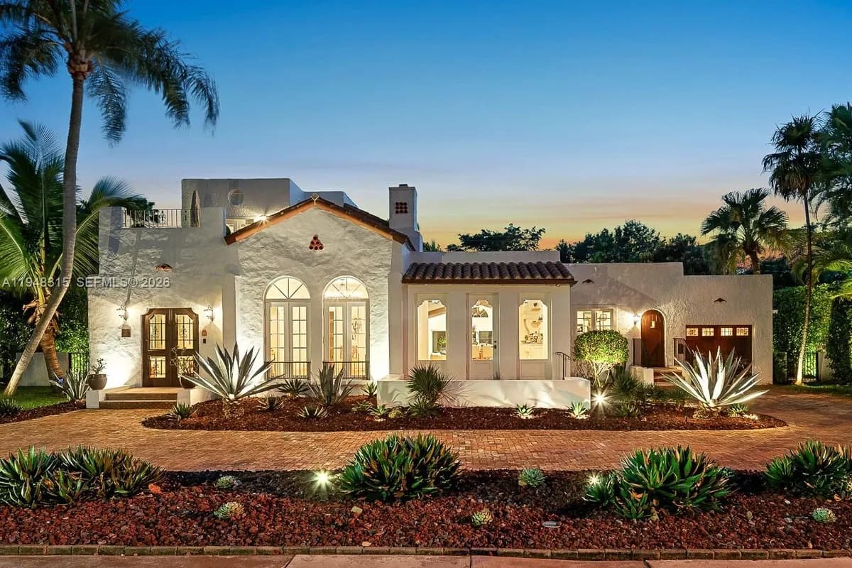 1234 S Greenway Dr, Coral Gables FL 33134