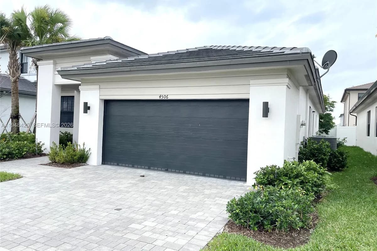 4506 SW 174th Ave, Miramar FL 33029