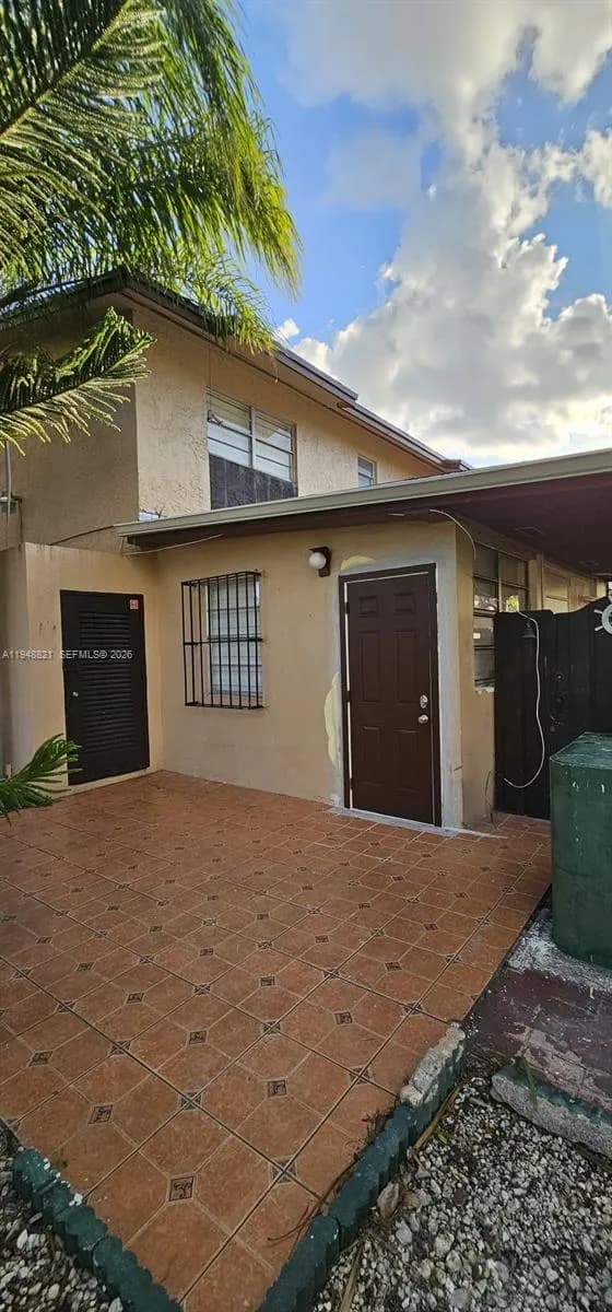 120 SW 108th Ave # I1, Sweetwater FL 33174