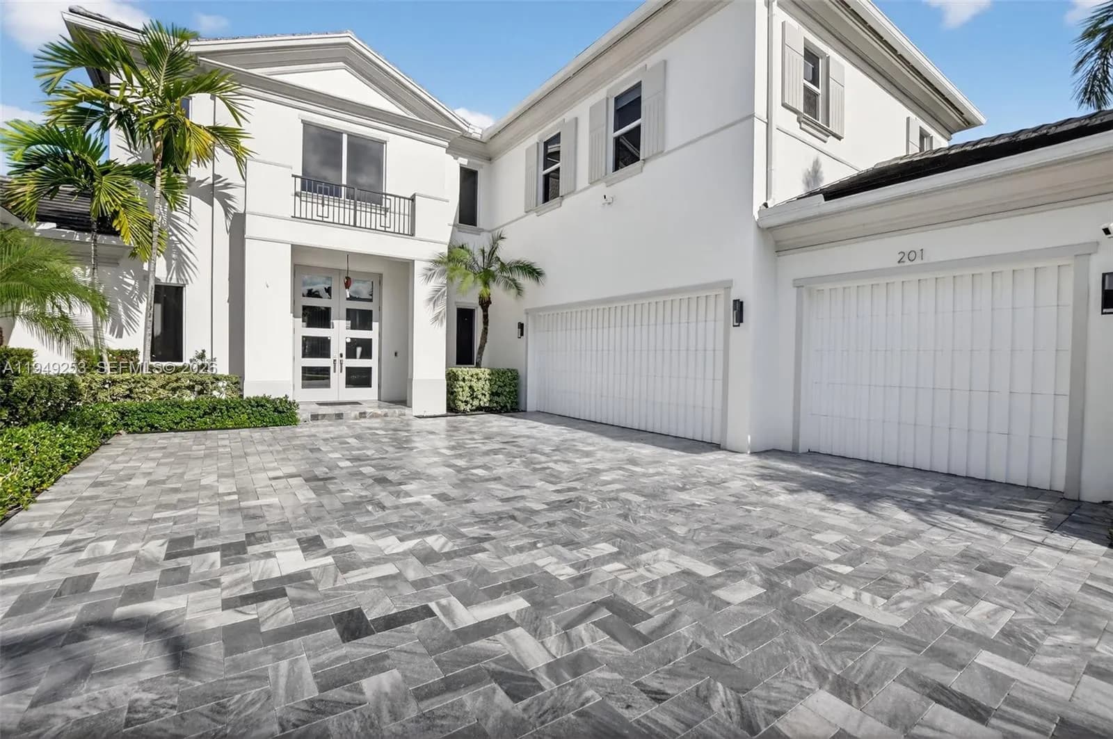 201 NE 6th St, Boca Raton FL 33432