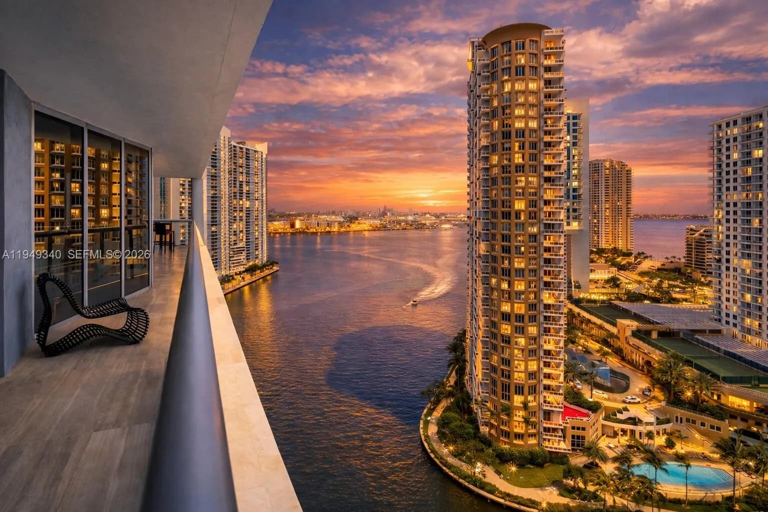 465 Brickell Ave # 2101, Miami FL 33131