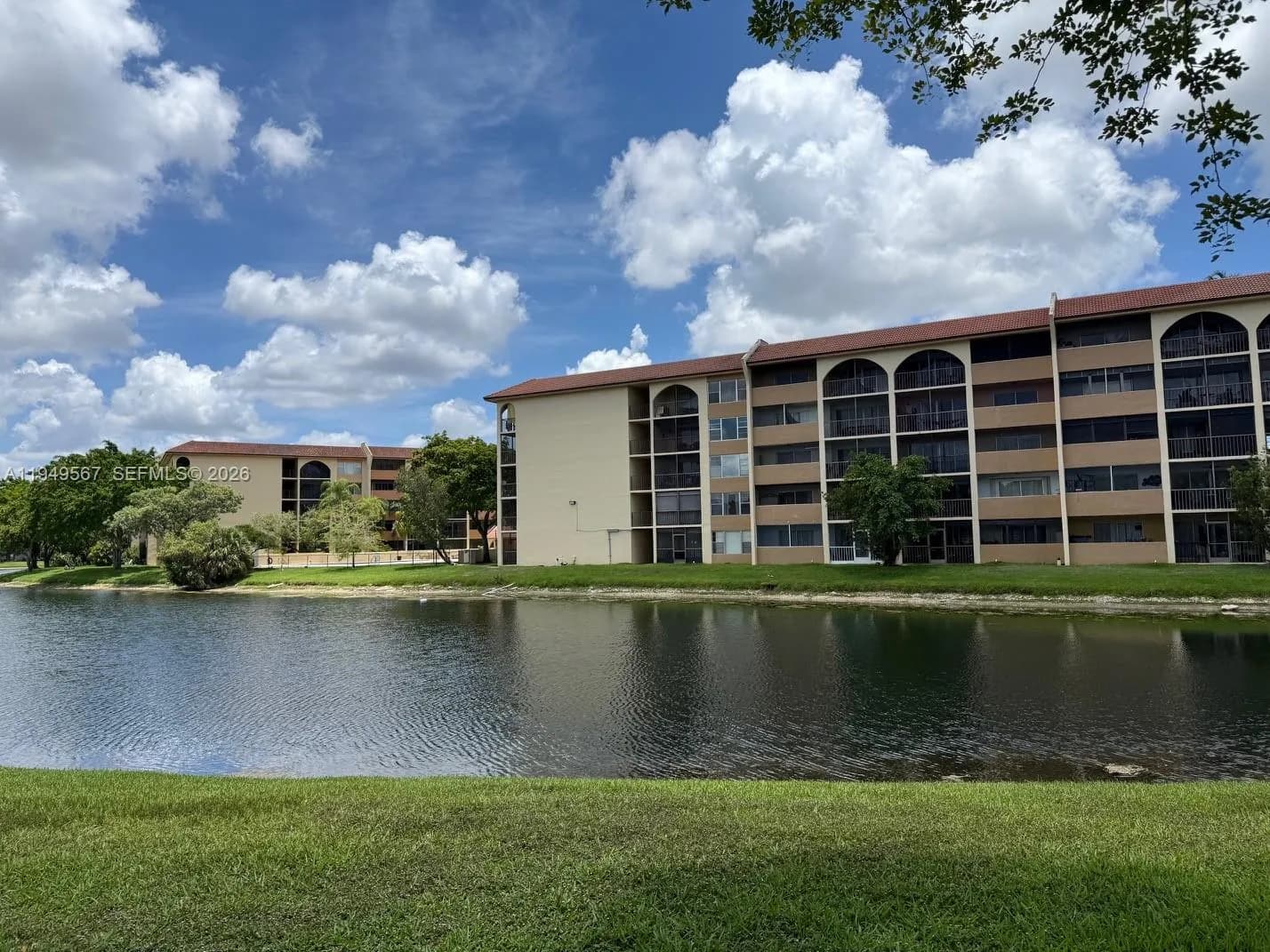 10054 Winding Lake Rd # 103, Sunrise FL 33351