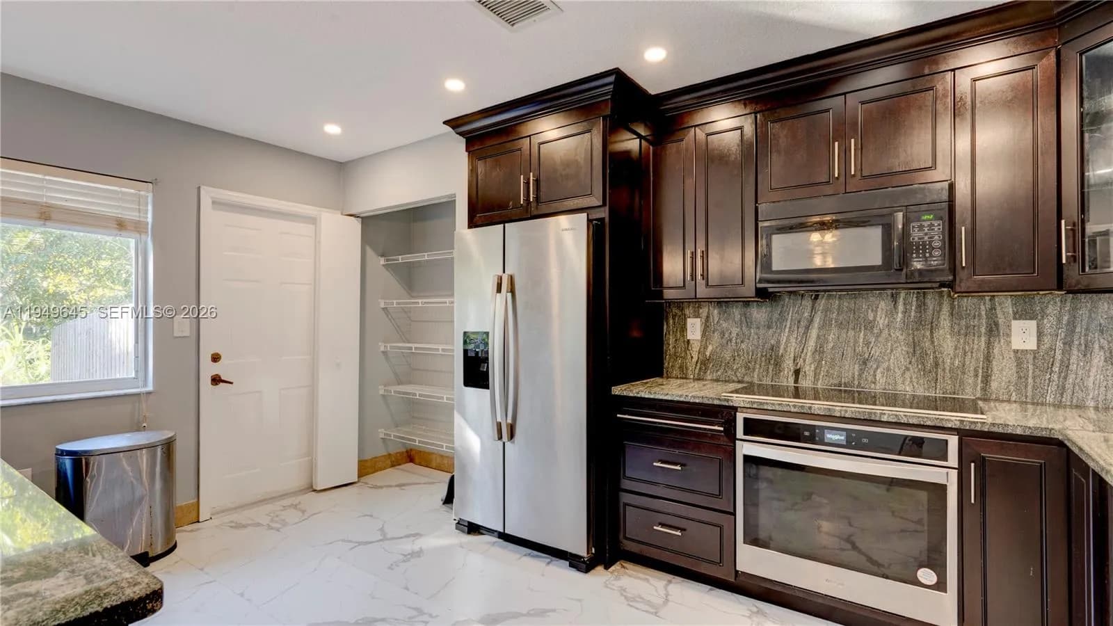 6120 NW 2nd St, Margate FL 33063