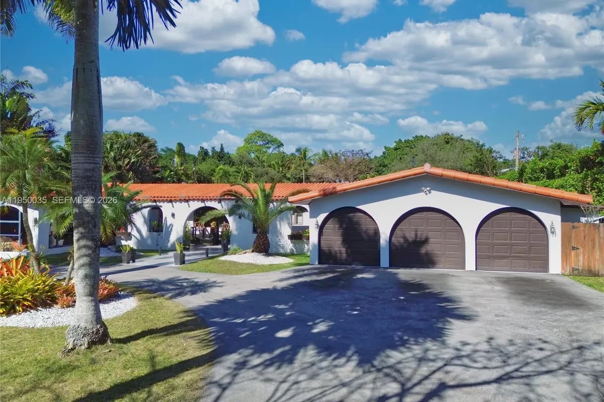 7925 SW 124th St, Pinecrest FL 33156