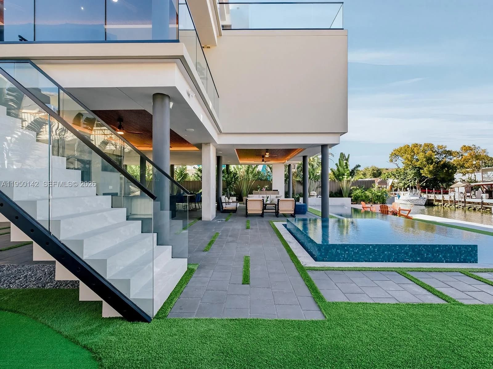 16 S Exuma Rd, Key Largo FL 33037