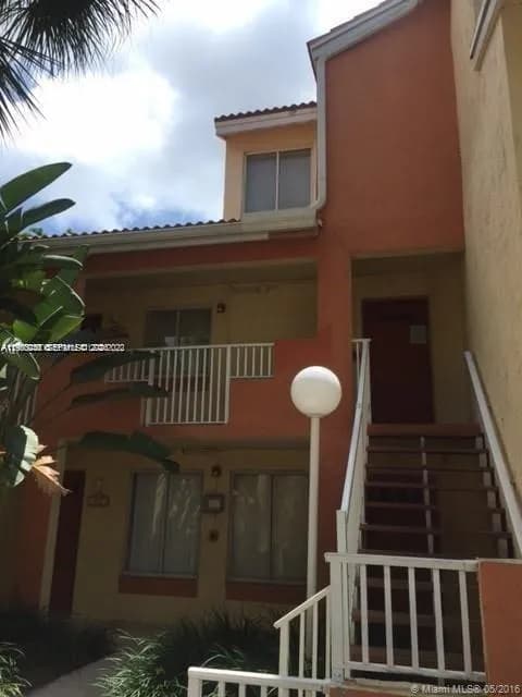 2 bedroom 2 bath for sale at 1063 Coral Club Dr # 1063, Coral Springs FL 33071