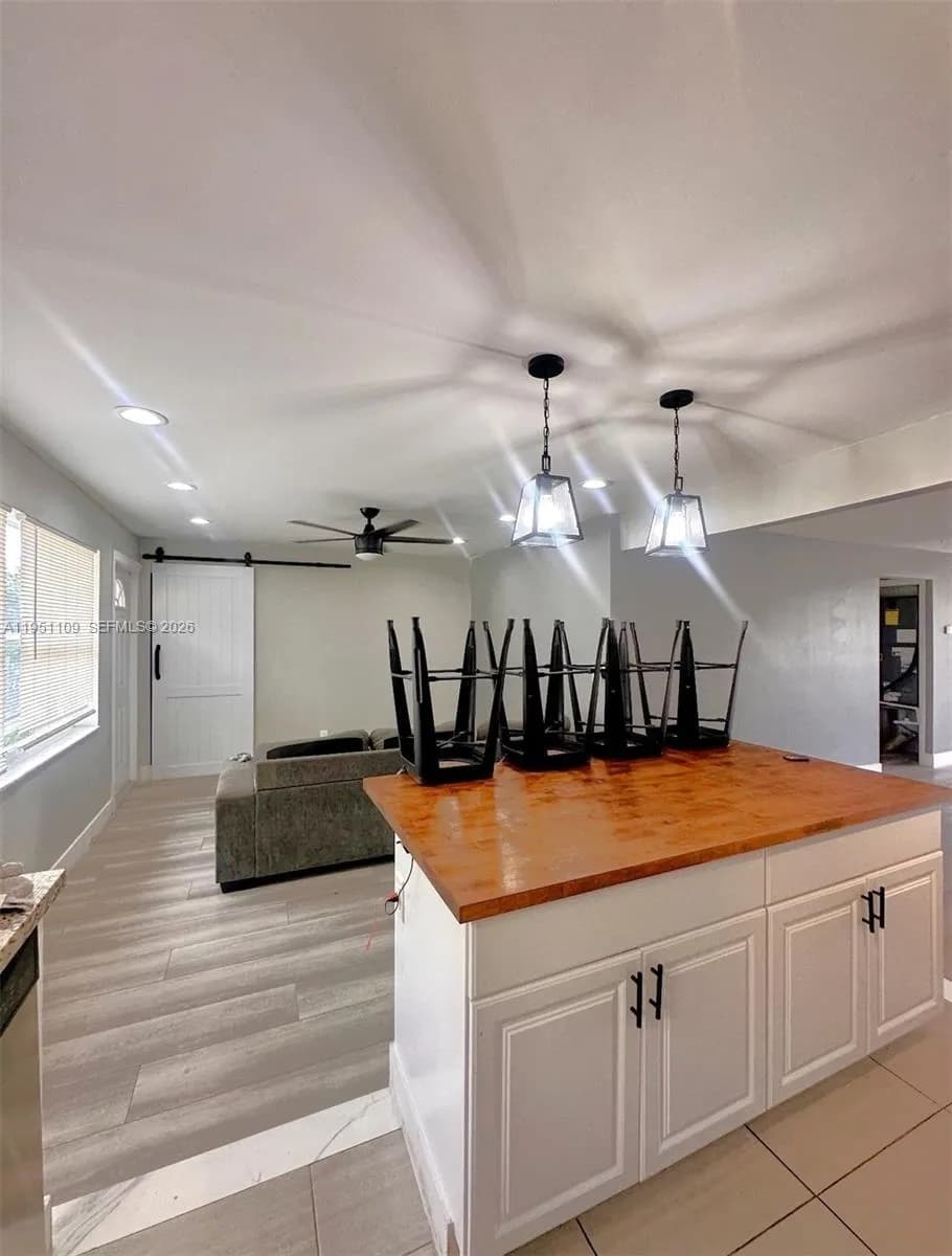 3809 NW 84th Ave, Coral Springs FL 33065