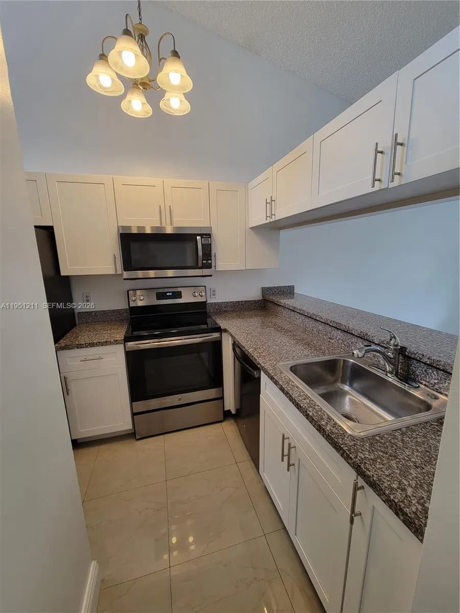 2 bedroom 2 bath for sale at 958 Coral Club Dr # 958, Coral Springs FL 33071