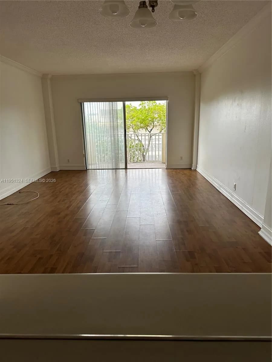 1455 N Treasure Dr # 2C, North Bay Village FL 33141