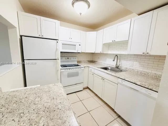 3061 NW 47th Ter # 228B, Lauderdale Lakes FL 33313