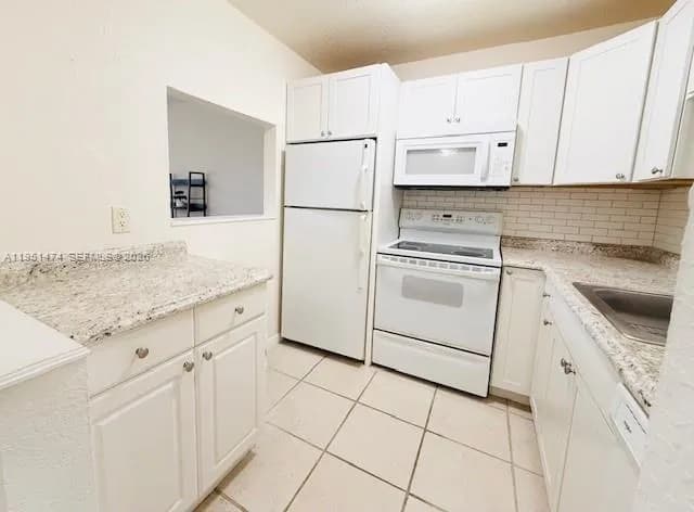 3061 NW 47th Ter # 228B, Lauderdale Lakes FL 33313