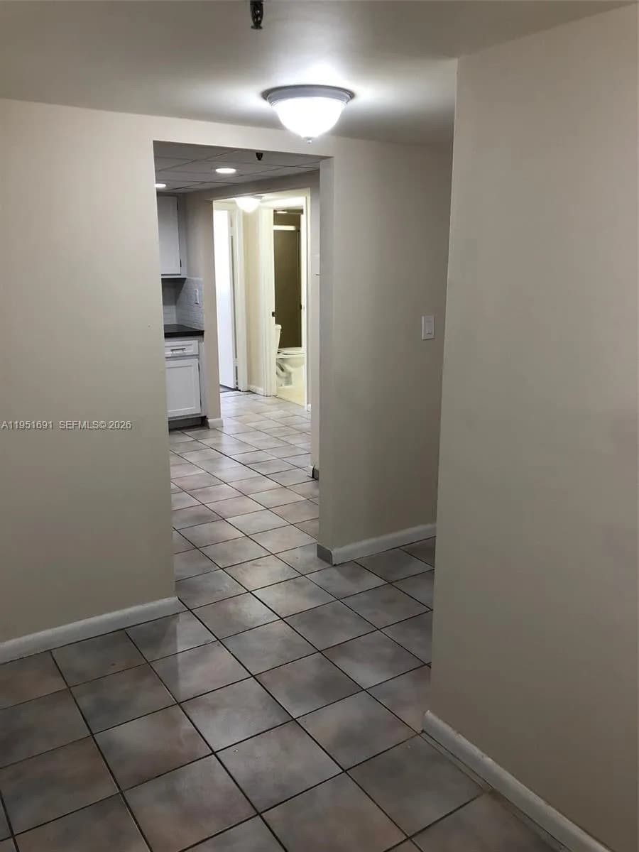 20840 San Simeon Way # 702, Miami FL 33179