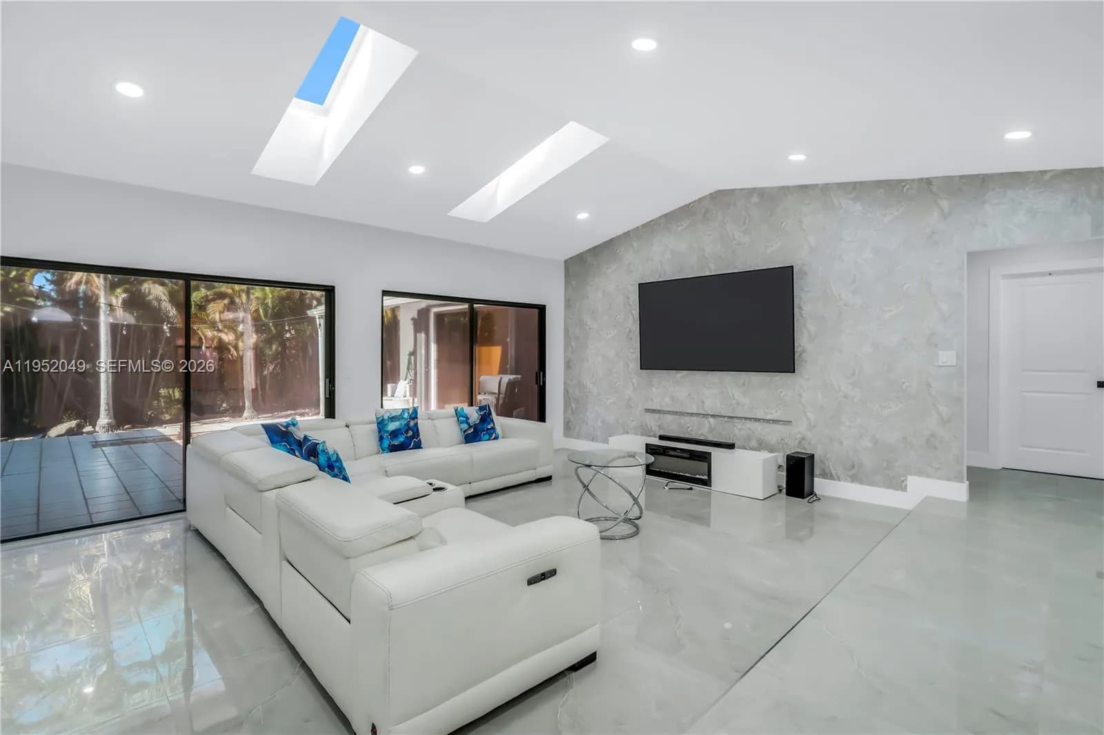 4500 NW 113th Ter, Coral Springs FL 33065
