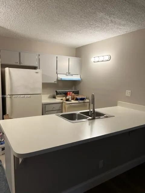 2701 Riverside Dr # B, Coral Springs FL 33065