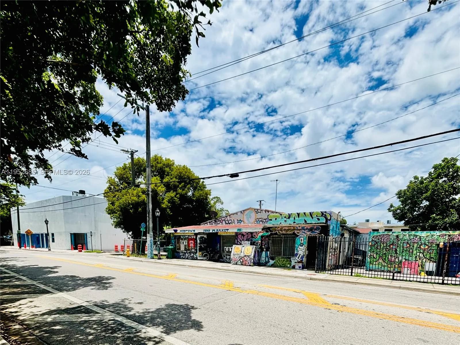 203 NW 35th St, Miami FL 33127