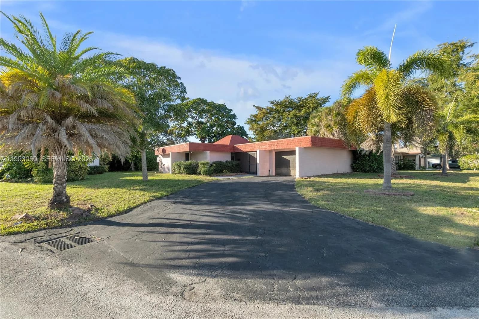 5505 Bluejack Oak Cir, Tamarac FL 33319