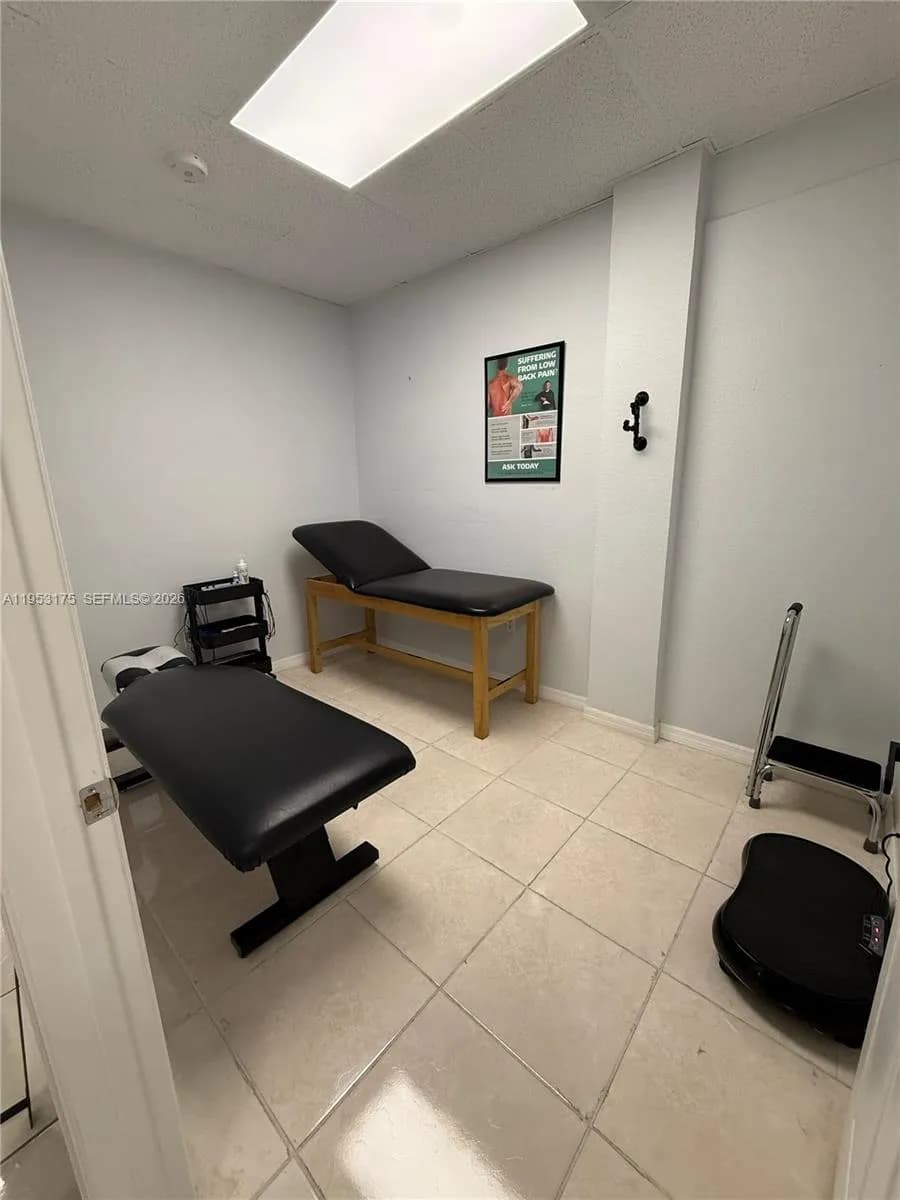 6801 NW 77th Avenue, Medley FL 33166