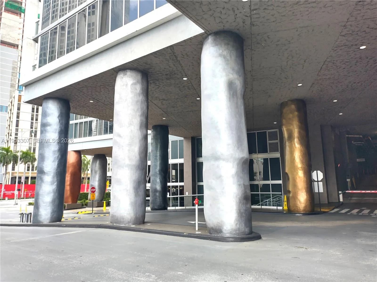 2 bedroom 2 bath for sale at 465 Brickell Ave # 4402, Miami FL 33131
