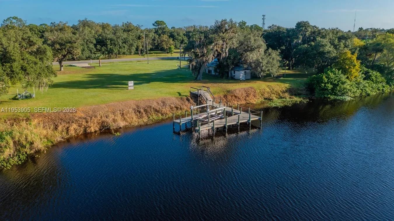 for sale at 395 Old County Road 78, La Belle FL 33935