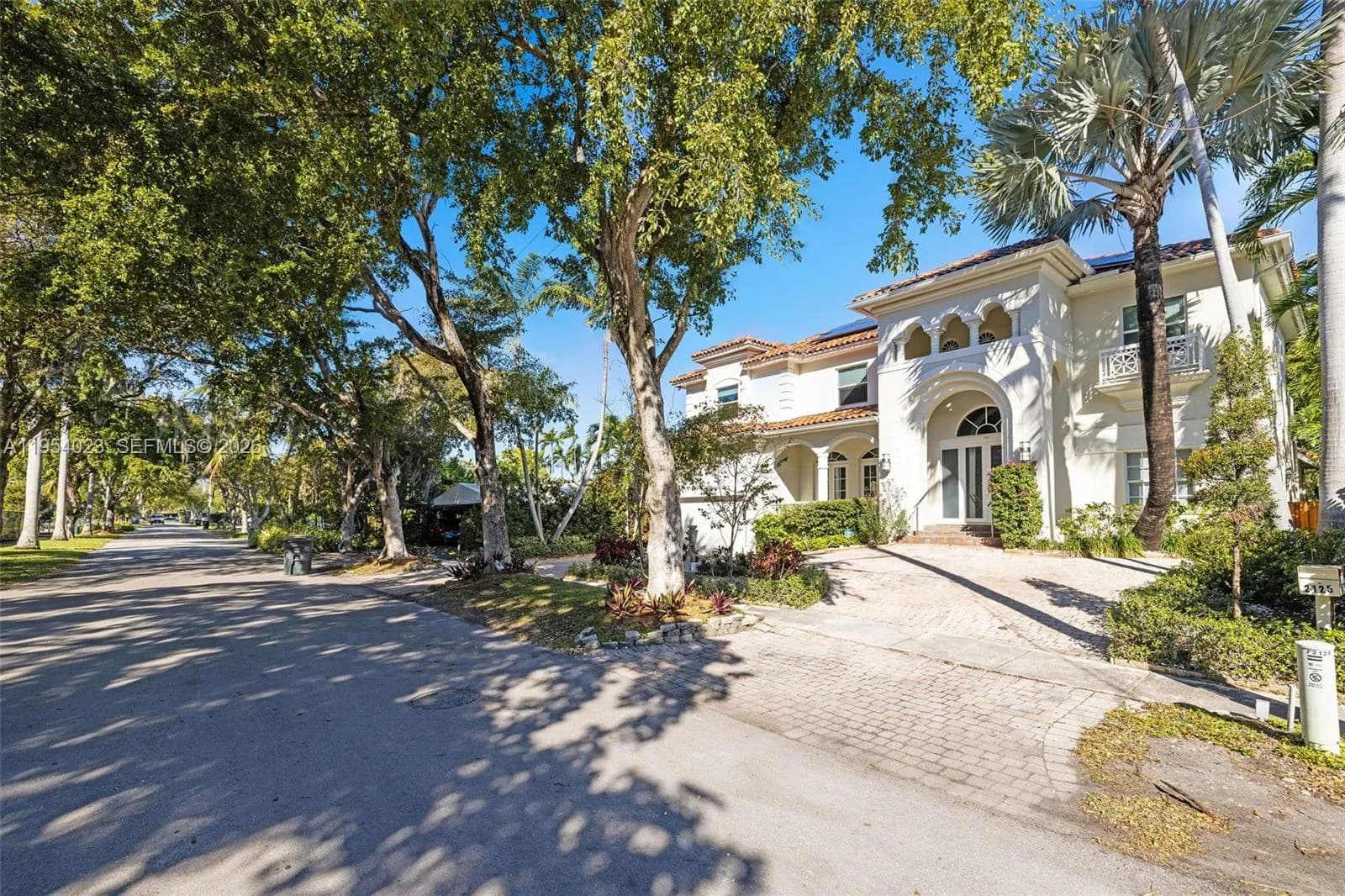 2125 Ixora Rd, North Miami FL 33181