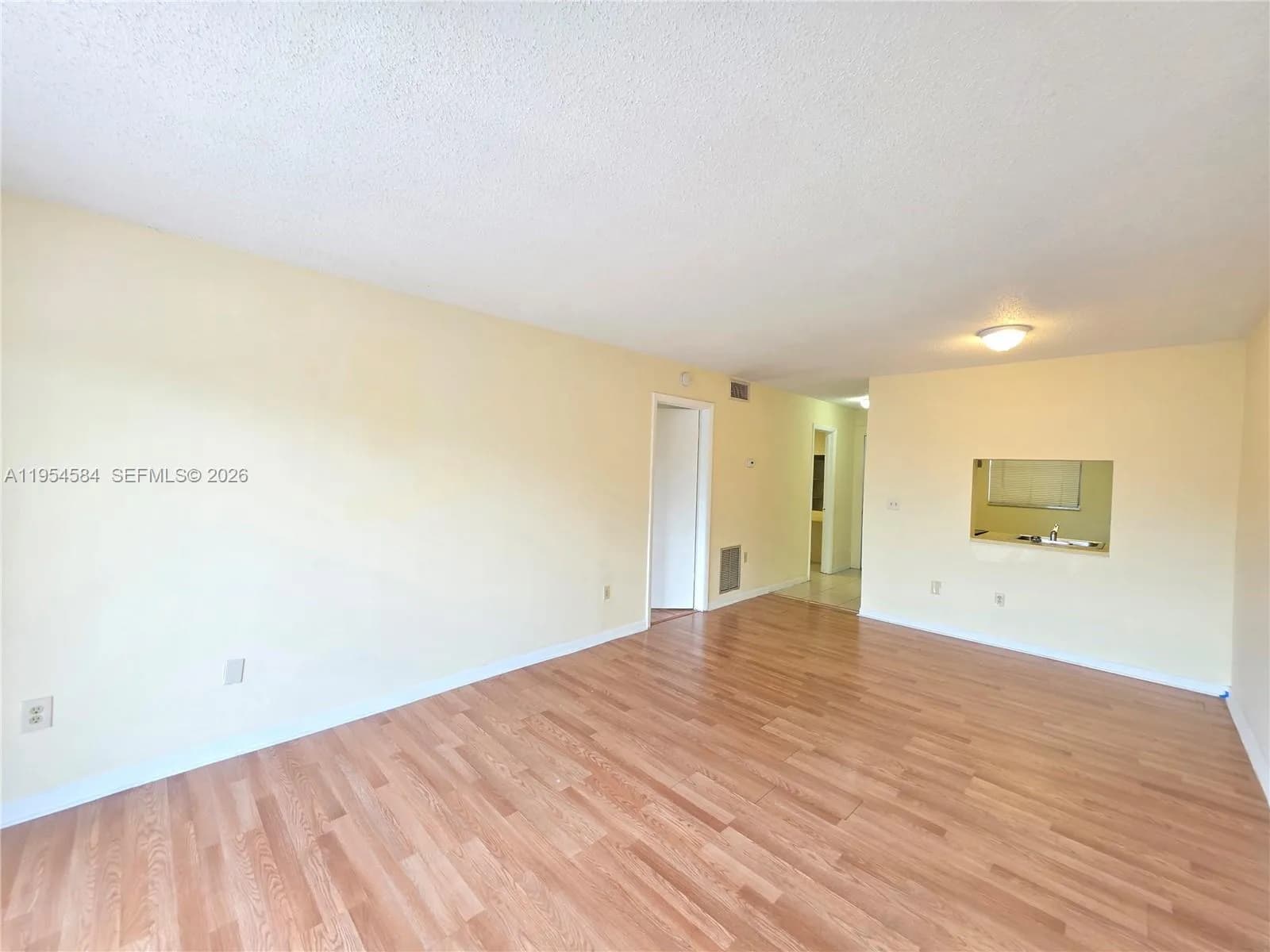 2800 NW 56th Ave # E304, Lauderhill FL 33313