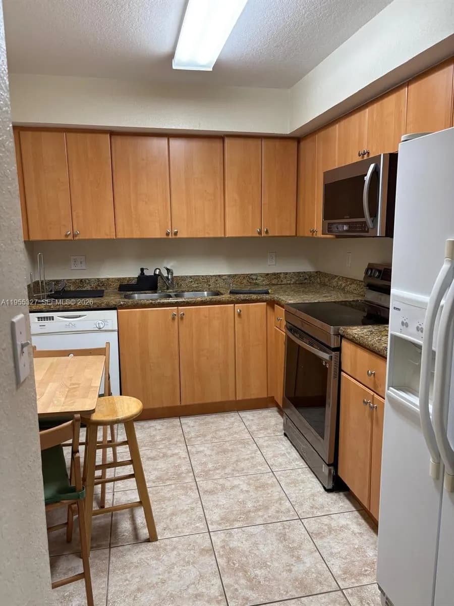 8802 NW 109th Ct # 601, Doral FL 33178