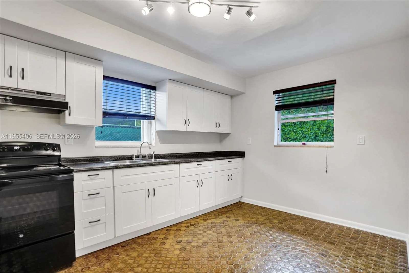 4987 SW 25th Ave, Dania Beach FL 33312