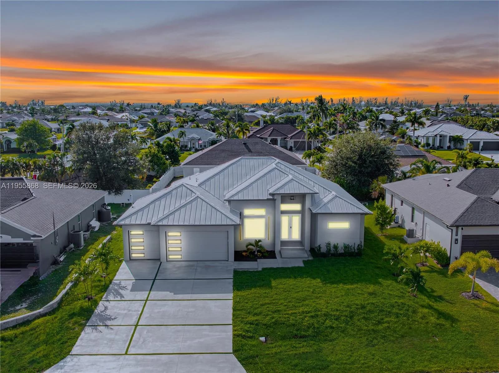 512 NW 35th PL, Cape Coral FL 33993