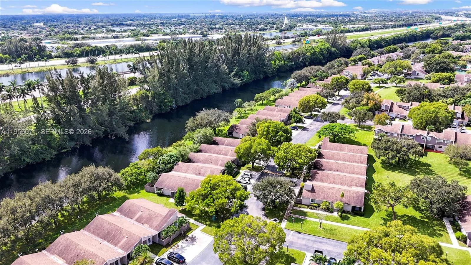 570 Woodgate Cir # A, Sunrise FL 33326