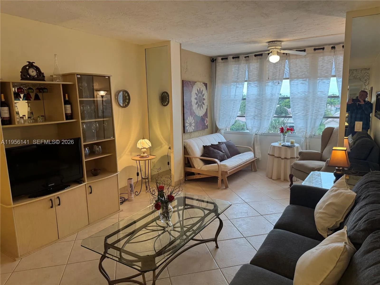 2861 Somerset Dr # 407, Lauderdale Lakes FL 33311