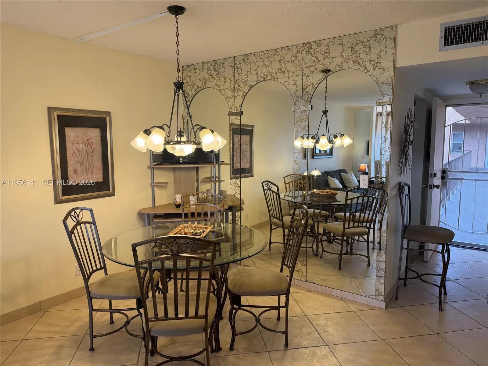 2861 Somerset Dr # 407, Lauderdale Lakes FL 33311