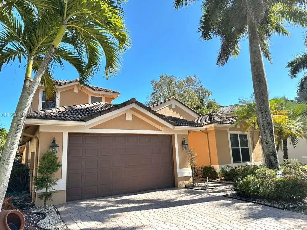 1831 Mariners Ln, Weston FL 33327