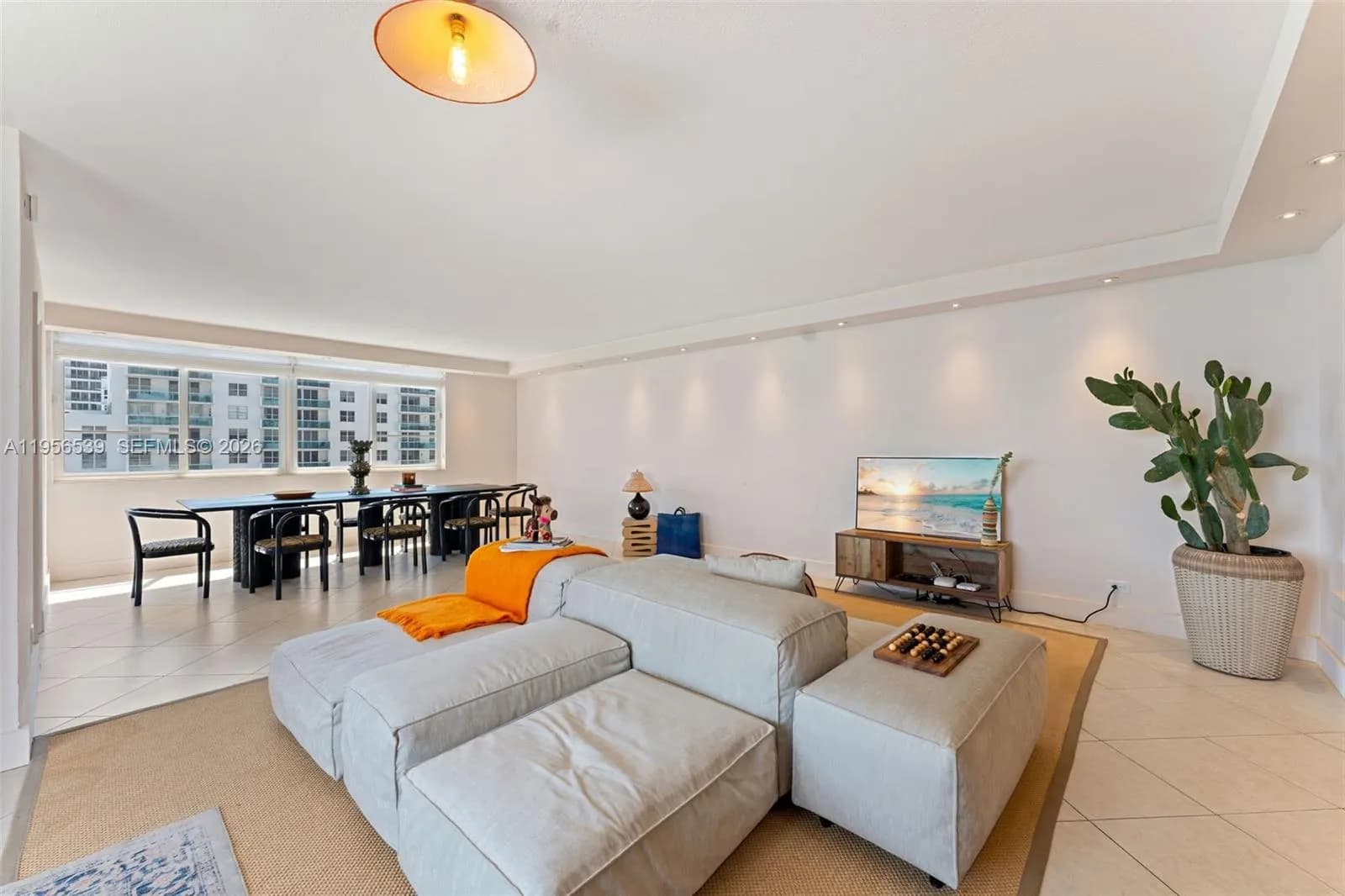 5005 Collins Ave # 1019, Miami Beach FL 33140