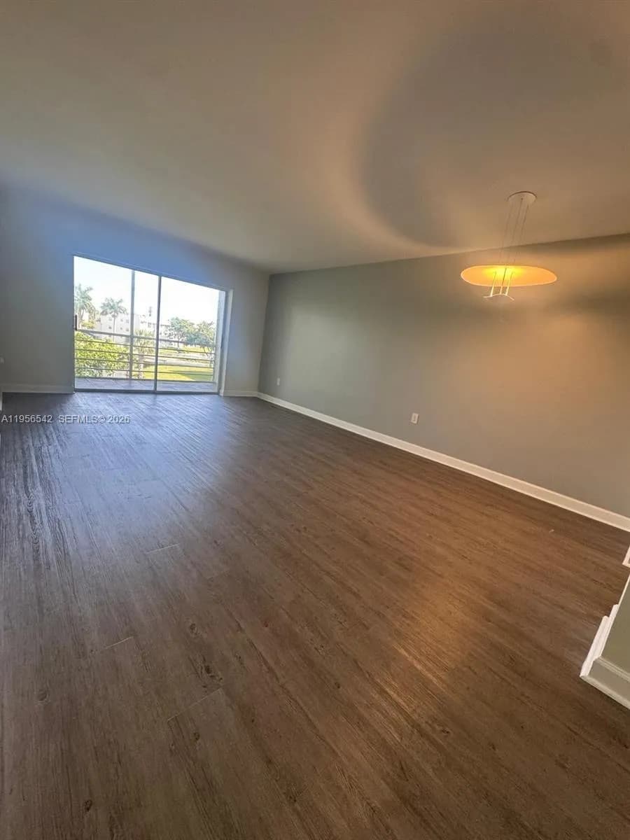 8600 Sunrise Lakes Blvd # 303, Sunrise FL 33322