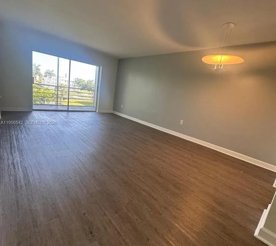 8600 Sunrise Lakes Blvd # 303, Sunrise FL 33322