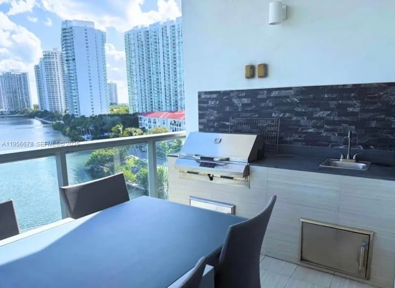 3300 NE 188th St # 614, Aventura FL 33180