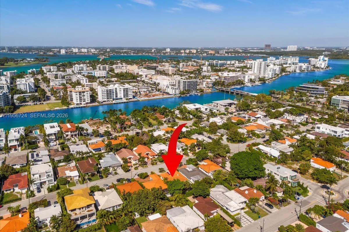 9457 Carlyle Ave, Surfside FL 33154