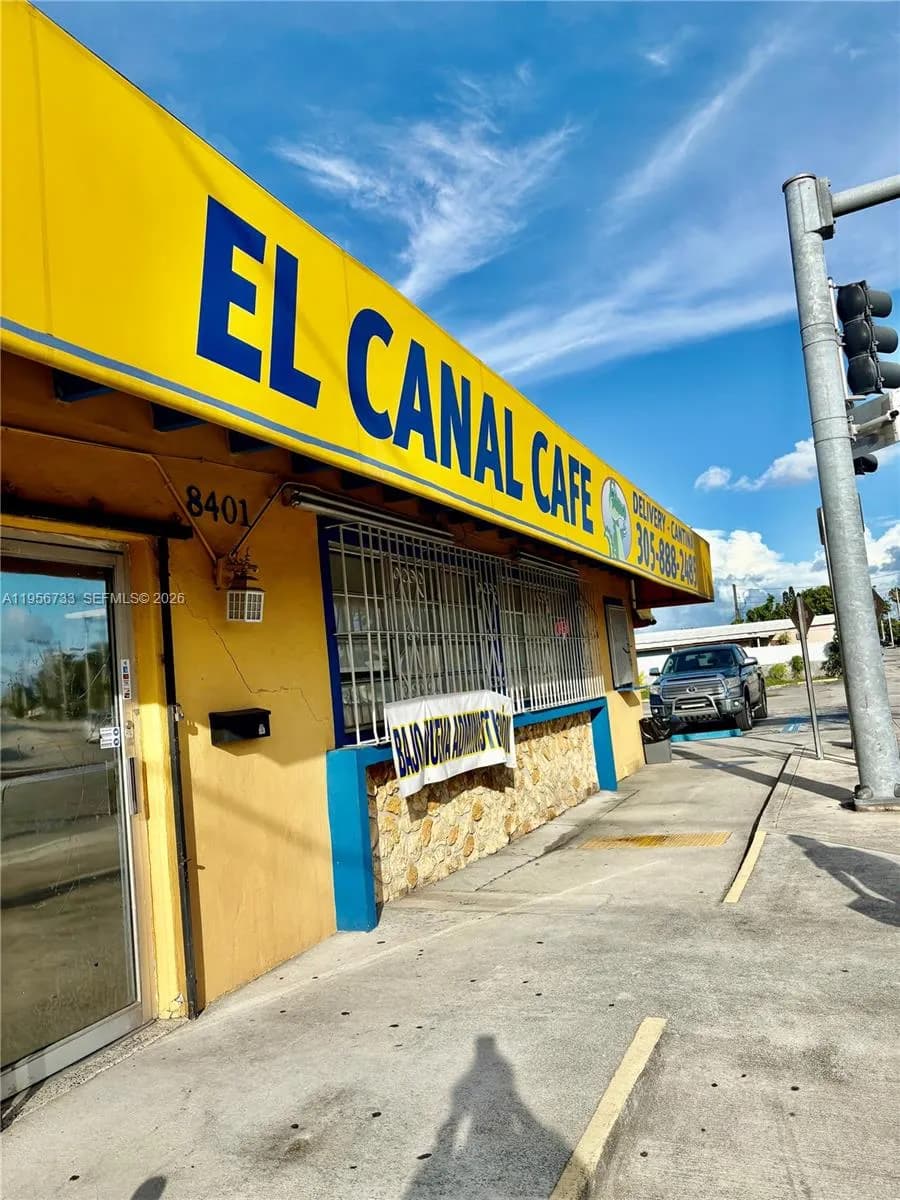 8401 NW South River Dr, Medley FL 33166