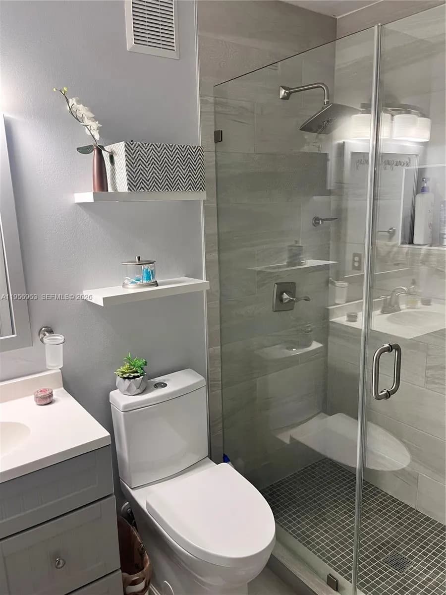 4746 Lago Vista Dr, Coconut Creek FL 33073