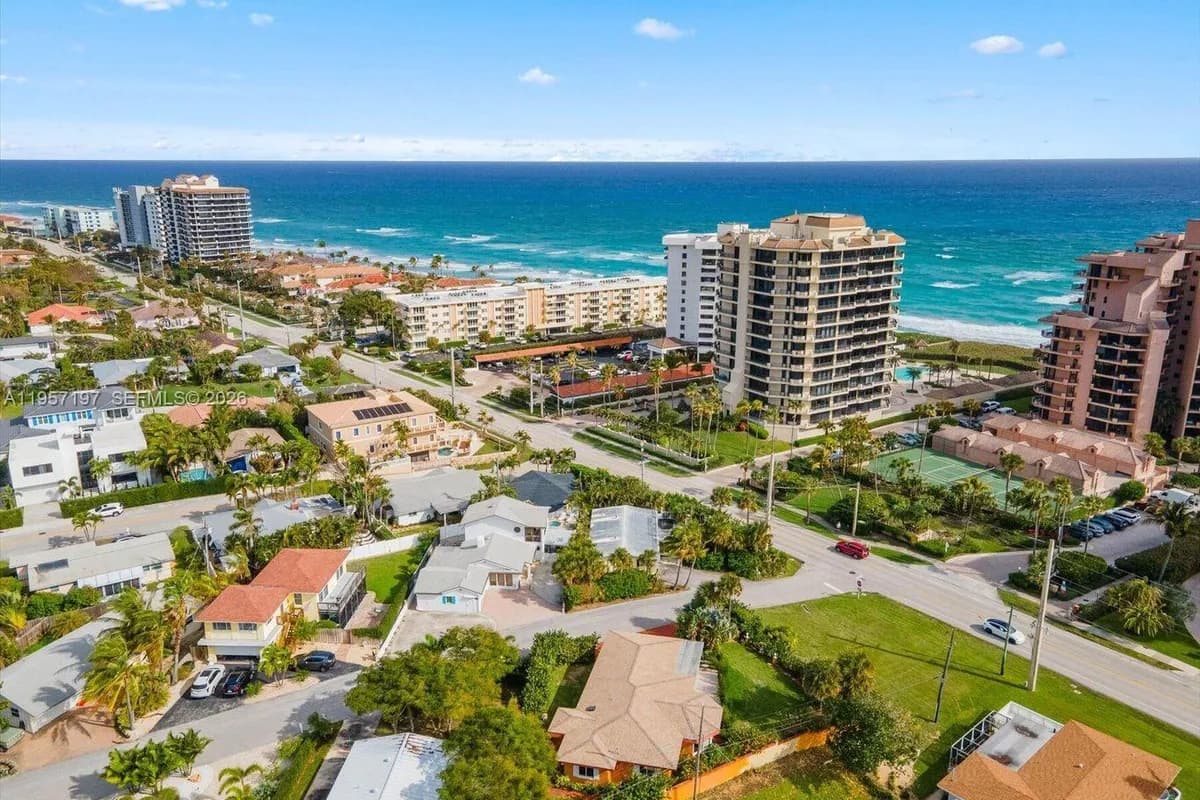 Neptune Rd, Juno Beach FL 33408