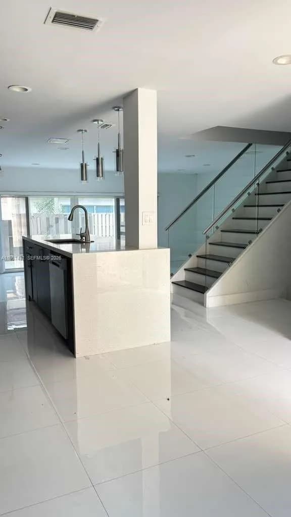 8195 NW 8th MANOR # 3, Plantation FL 33324