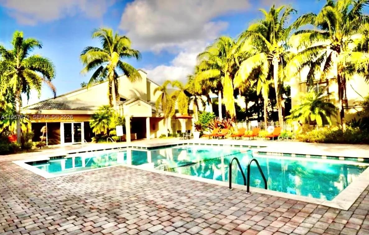 5654 Rock Island Rd # 214, Tamarac FL 33319