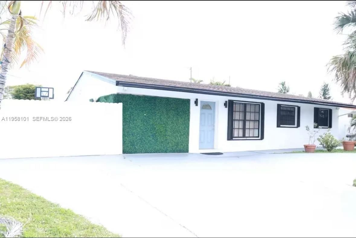 5750 N Andrews Ave, Oakland Park FL 33309