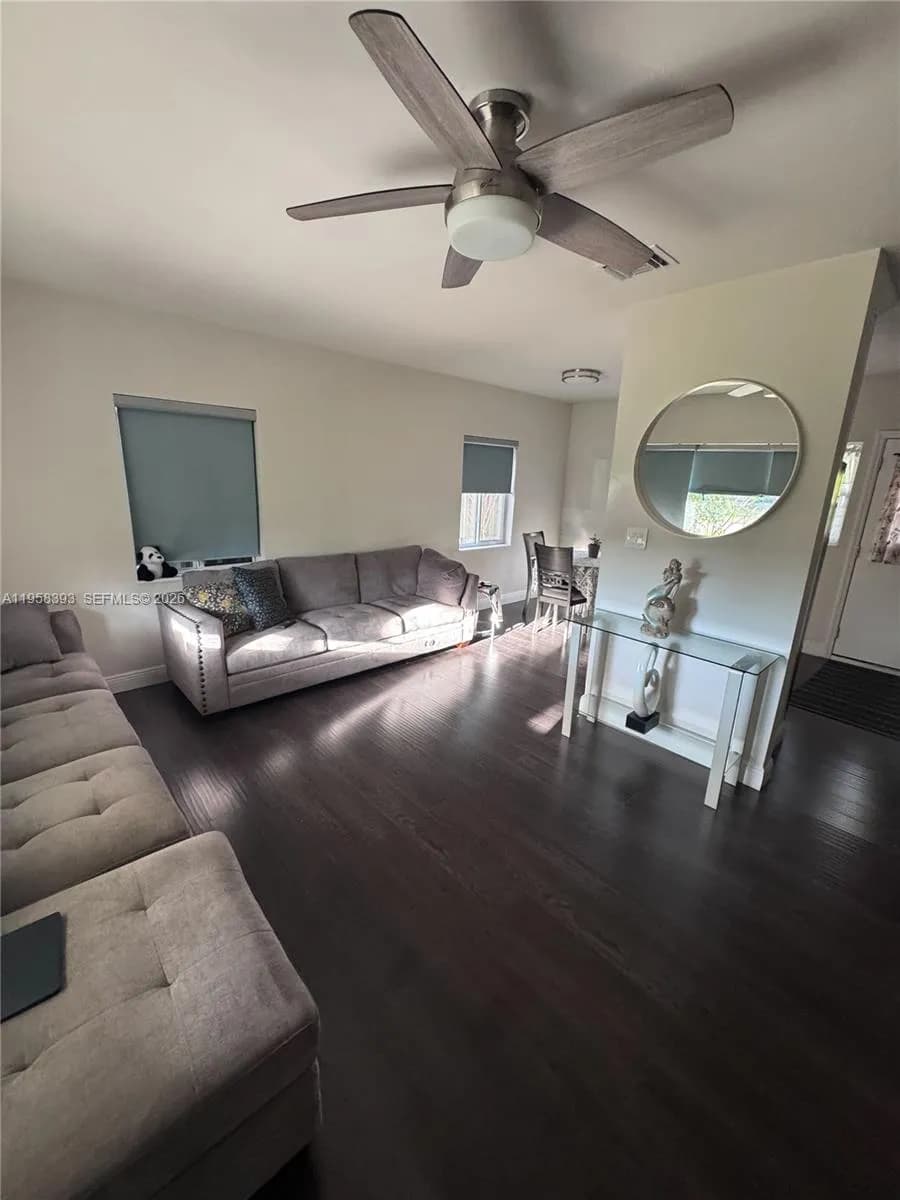 180 Seaman Ave, Opa-Locka FL 33054