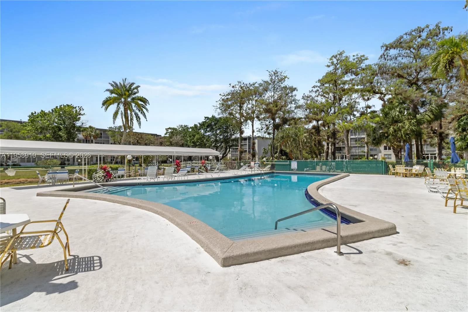4850 NW 29th Ct # 423, Lauderdale Lakes FL 33313