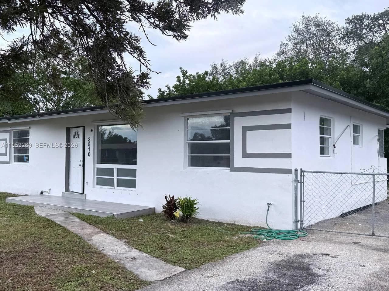 3510 SW 36th Ct, West Park FL 33023