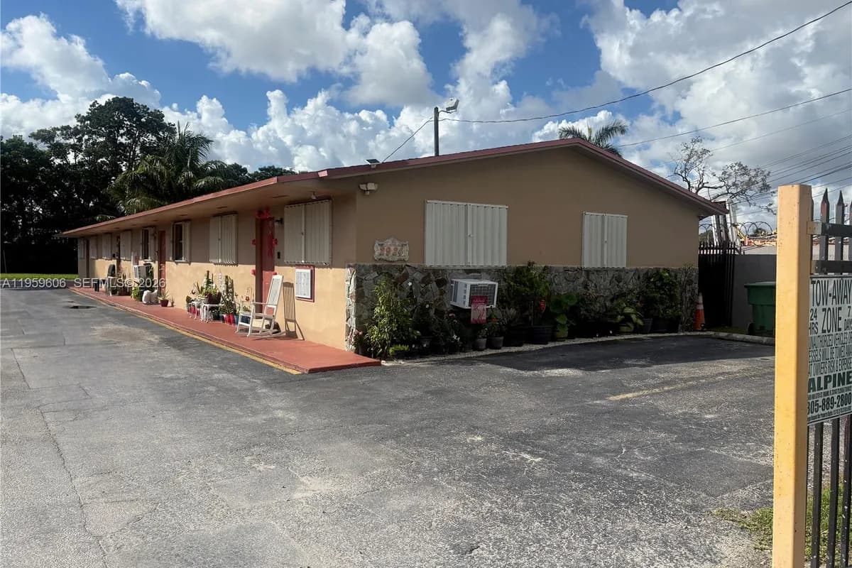 2924 NW 132nd Ter, Opa-Locka FL 33054