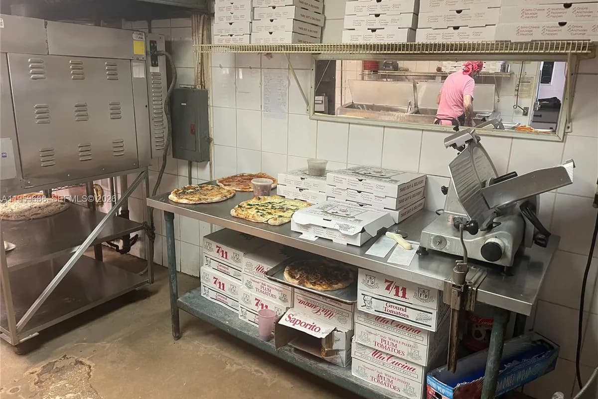 W west dixie, North Miami Beach FL 33160