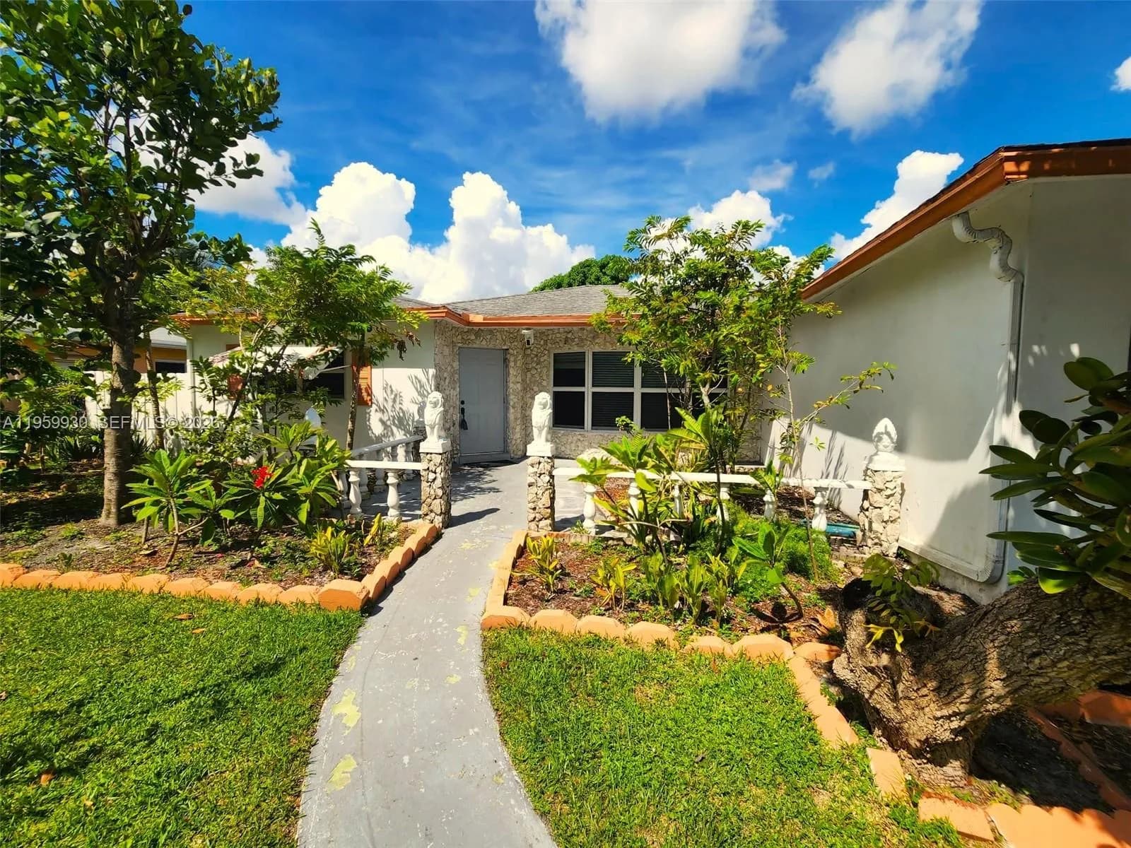 830 SW 50th Ave, Margate FL 33068